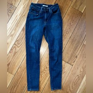 Levi’s high-rise skinny jeans size 28